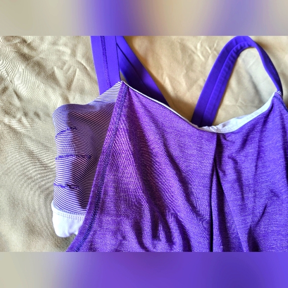 Lululemon purple Athletica tank with built-in bra size MED - Picture 5 of 6